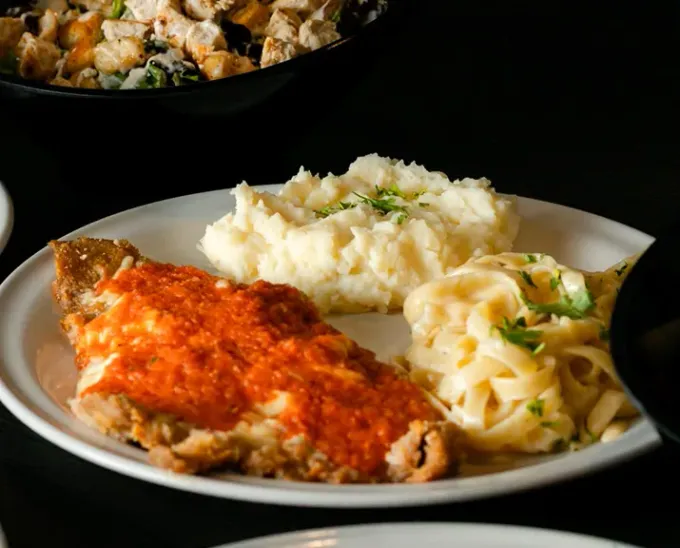 ¿Tienes antojo de una buena milanesa? Te compartimos 4 opciones en Monterrey y Escobedo, para comer sin gastar de más