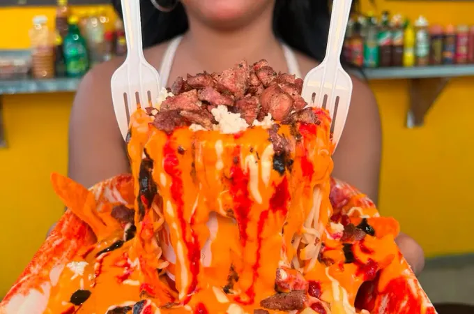 El Señor de los Elotes: un encuentro inesperado entre elotes, carne y Maruchan