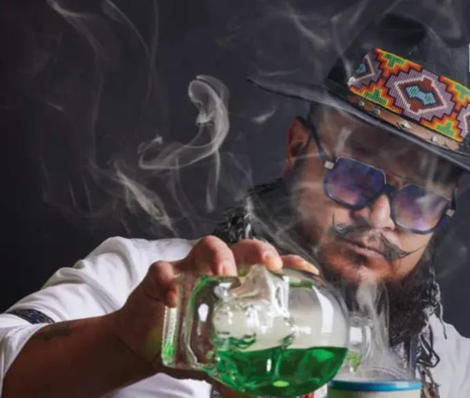 Ismael Paniagua. 18 años creando menús premiados: La visión del mixólogo detrás de Mochomos y Cuerno