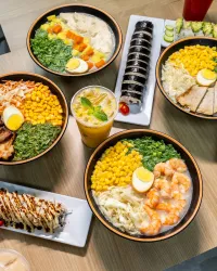 ¿Antojo de algo caliente y bien servido? Aquí 3 restaurantes cuyo ramen es gigante: muchas verduras, caldos picosos y proteínas como pollo, cerdo y hasta arrachera