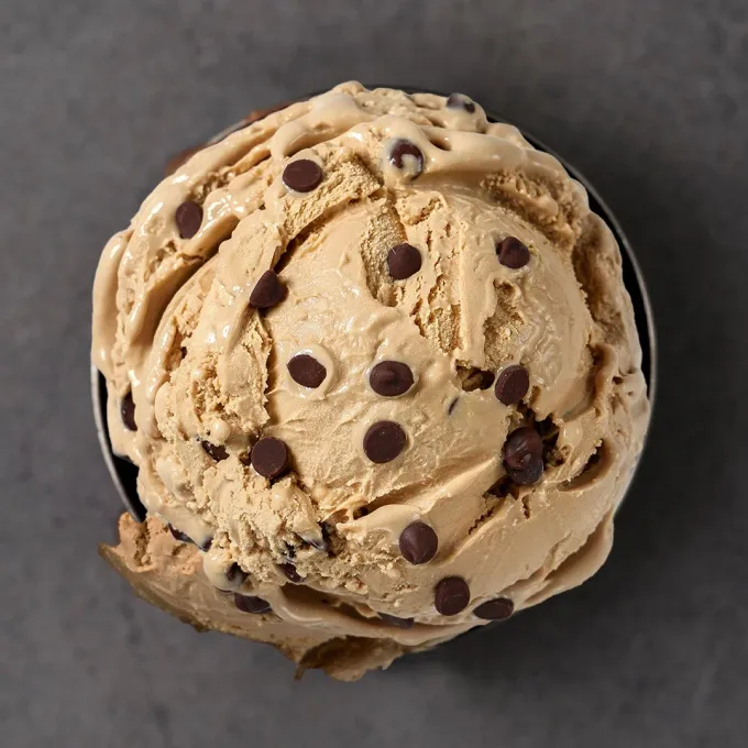 12/04 Día del helado. Para celebrar esta ocasión, el consejo editorial de Residente recomienda sus sabores favoritos de Sultana. Además hay 2x1 en vasos infantiles