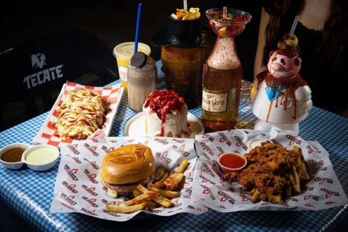 Punto Norte Food Park: el spot en ESC con música en vivo, partidos de fútbol, hamburguesas, bebidas creativas, mariscos, tacos, BBQ texano y hasta comida yucateca