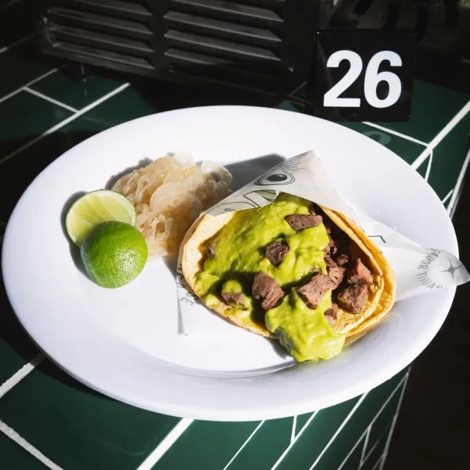 Aquí las 4 taquerías nuevas en SPG y MTY: tacos gourmet con mucho aguacate, trompo y bistec tradicional, con especialidad en barbacoa y la de guisos variados